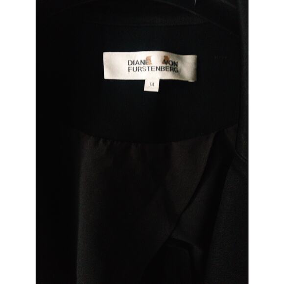 Flawed DVF Lana Satin-Crepe Faux-Wrap Top 14 - Picture 9 of 9